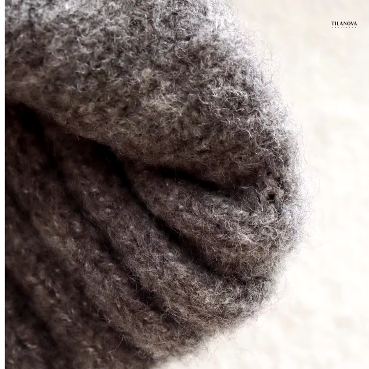 L'LEVANI™ | PAULINA - PULL COL ROULÉ TORSADÉ AVEC MOTIF EN CHEVRONS