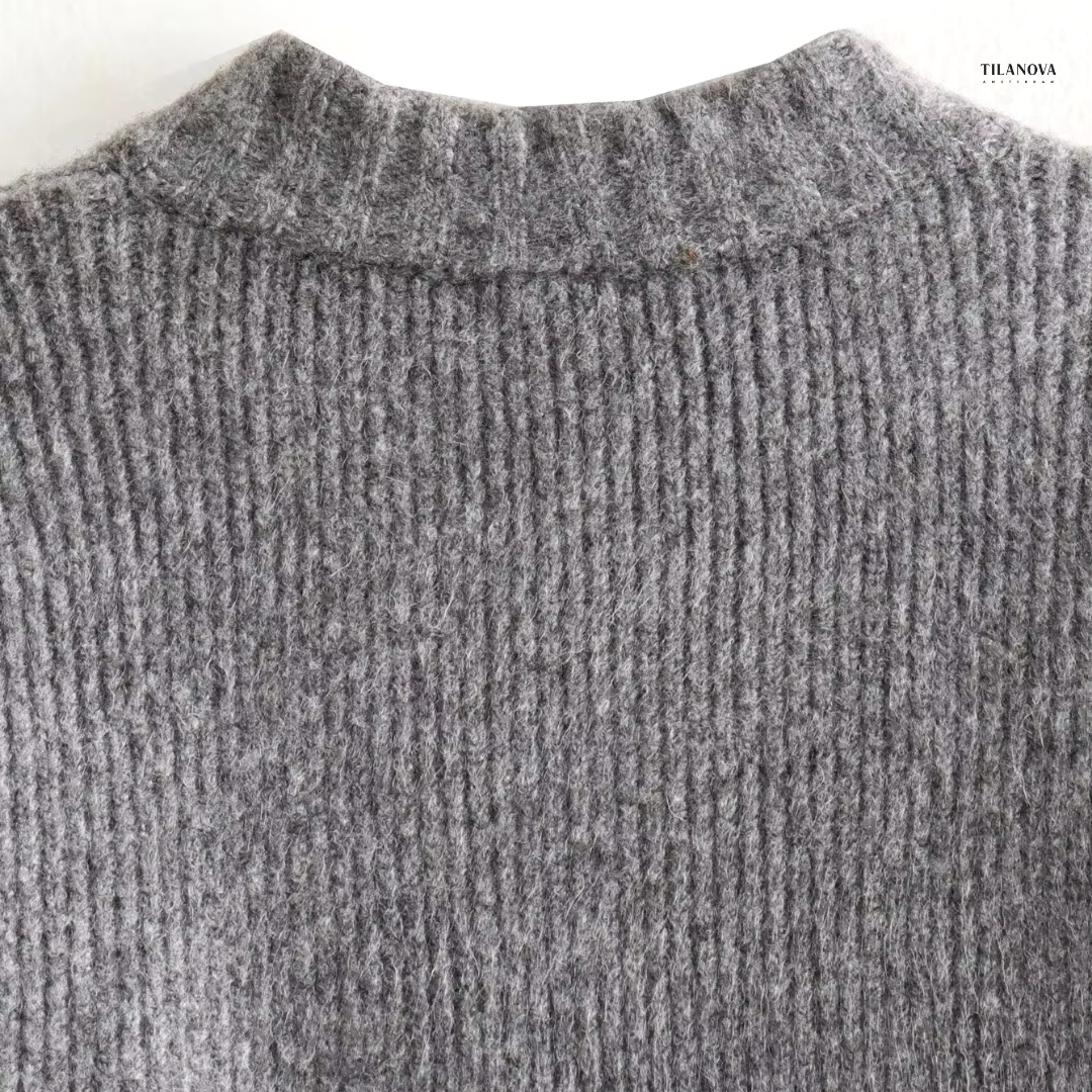 L'LEVANI™ | PAULINA - PULL COL ROULÉ TORSADÉ AVEC MOTIF EN CHEVRONS